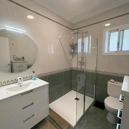 Casira, Casitas En Gastenkamers, Viñuela, Andalucía