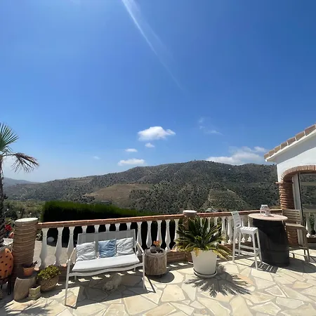 Casira, Casitas En Gastenkamers, Viñuela, Andalucía
