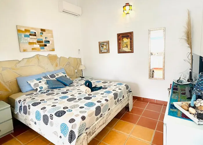 Casira, Casitas En Kamers, Vinuela, Andalucia