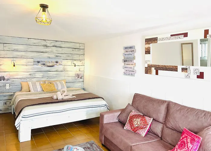 Casira, Casitas En Kamers, Vinuela, Andalucia Bed & Breakfast *